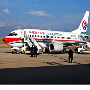 花果山机场货运航空快运业稳步发展的原因是什么？